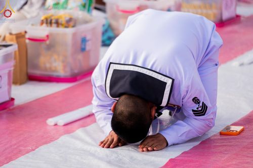 ภาพ No.58136:พิธีตักบาตรพระภิกษุและสามเณร 180 รูป ณ ลานองค์พระสมุทรเจดีย์ จ.สมุทรปราการ วันเสาร์ที่ 27 เมษายน พ.ศ. 2567