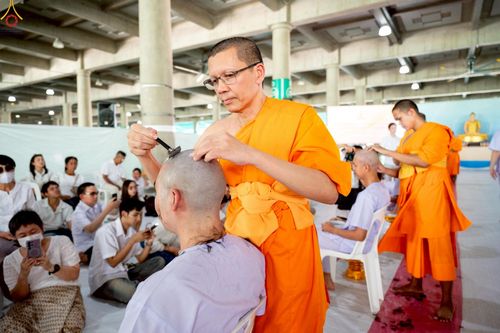 ภาพ No.228642:วันอังคารที่ 10 มิถุนายน พ.ศ. 2568 (วันพระ ขึ้น 15 ค่ำ เดือน 7) พิธีบุพเปตพลี ครั้งที่ 165 อุทิศบุญแด่หมู่ญาติที่ล่วงลับไปแล้ว และสืบทอดอายุพระพุทธศาสนา ณ หอฉันคุณยายอาจารย์ฯ วัดพระธรรมกาย