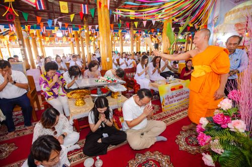 ภาพ No.173227:พิธีทอดกฐิน วัดช้างใหญ่ จ.พระนครศรีอยุธยา ในโครงการกฐินสามัคคีทั่วไทย 30,000 วัด บูชาธรรม 80 ปี หลวงพ่อธัมมชโย โดยคณะศิษยานุศิษย์วัดพระธรรมกาย วันที่ 2 พฤศจิกายน พ.ศ. 2567
