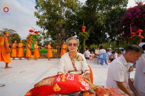 ภาพ No.206780:พิธีตักบาตรพระ 1,000 รูป ปืที่ 7 วันอาทิตย์ที่ 9 กุมภาพันธ์ พ.ศ. 2568 ณ วัดห้วยตองสัก อำเภอจอมทอง จังหวัดเชียงใหม่