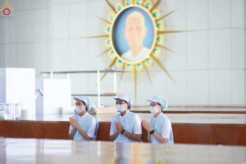 ภาพ No.87705:พิธีบุพเปตพลี  ครั้งที่ 140 ร่วมอุทิศบุญแด่หมู่ญาติที่ล่วงลับไปแล้ว และสืบทอดอายุพระพุทธศาสนา วันพฤหัสบดีที่ 14 กันยายน พ.ศ.2566 วันพระแรม 14 ค่ำ เดือน 9 ณ หอฉันคุณยายอาจารย์ฯ วัดพระธรรมกาย