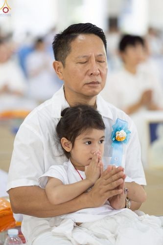 ภาพ No.229696:วันที่ 25 มิถุนายน พ.ศ. 2568 (แรม 15 ค่ำ เดือน 7) พิธีบุพเปตพลี ครั้งที่ 166 ร่วมอุทิศบุญแด่หมู่ญาติที่ล่วงลับไปแล้ว และสืบทอดอายุพระพุทธศาสนา ณ หอฉันคุณยายอาจารย์ฯ วัดพระธรรมกาย