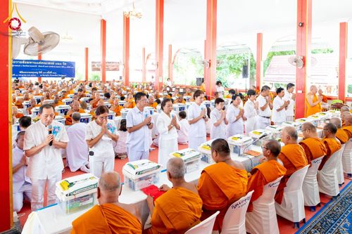 ภาพ No.144028:พิธีถวายสังฆทานแด่คณะสงฆ์ 323 วัด  ปีที่ 20 ครั้งที่  171 พิธีมอบกองทุนหนุนแรงใจช่วยครูใต้  ปีที่ 17 ครั้งที่ 136  และพิธีทำบุญอุทิศส่วนกุศลให้ผู้วายชนม์ในเหตุการณ์ไม่สงบ 4 จังหวัดชายแดนภาคใต้(ปัตตานี ยะลา นราธิวาส สงขลา) วันเสาร์ที่ 13 กรกฎาคม พ.ศ. 2567