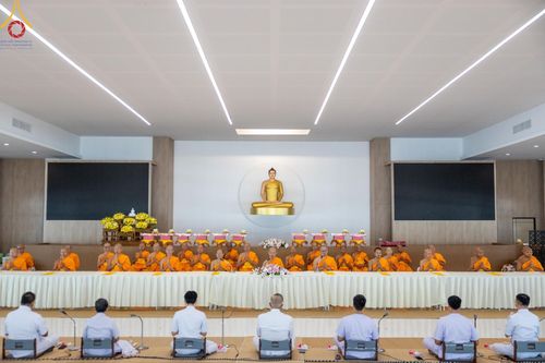 ภาพ No.127783:พิธีถวายภัตตาหารเป็นสังฆทาน แด่คณะพระธรรมยาตราฯ ในโครงการธรรมยาตราอัญเชิญพระบรมสารีริกธาตุ ประดิษฐาน ณ มหารัตนเจดีย์สิริปทุมสวรรค์ อ.บางกล่ำ จ.สงขลา วันที่ 8 มีนาคม พ.ศ. 2567