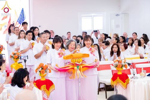 ภาพ No.175030:พิธีทอดกฐิน วัดพระธรรมกายซิลิคอนวัลเลย์ มลรัฐแคลิฟอร์เนีย ประเทศสหรัฐอเมริกา บูชาธรรม 80 ปี หลวงพ่อธัมมชโย โดยคณะศิษยานุศิษย์วัดพระธรรมกาย วันที่ 27 ตุลาคม พ.ศ. 2567