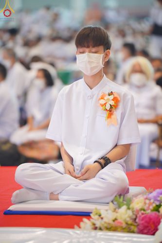 ภาพ No.78809:พิธีตักบาตร ข้าวสารอาหารแห้ง พิธีบูชาข้าวพระ ในวันอาทิตย์ต้นเดือนที่ 2 เมษายน พ.ศ. 2566