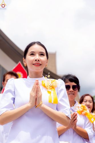 ภาพ No.239341:วันอาทิตย์ที่ 17 สิงหาคม พ.ศ. 2568 พิธีอัญเชิญรูปเหมือนพระมงคลเทพมุนี (สด จันทสโร) ณ ศาลากลางจังหวัดเลย ถึงลานพญานาค สวนสาธารณะกุดป่อง อ.เมือง จ.เลย