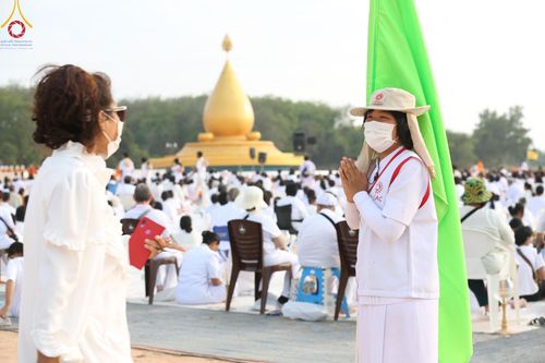 ภาพ No.130170:V.34 เพื่อธรรมเพื่อบางกล่ำ การรับบุญของเจ้าหน้าที่หน่วยงานต่างๆ  เพื่องานธรรมยาตราอัญเชิญพระบรมสารีริกธาตุ ประดิษฐาน ณ มหารัตนเจดีย์สิริปทุมสวรรค์ (เจดีย์อริยพุทธะ 5 พระองค์) ณ ศูนย์ปฏิบัติธรรมภาคใต้ อ.บางกล่ำ จ.สงขลา ระหว่างวันที่ 9-10 มีนาคม พ.ศ. 2567