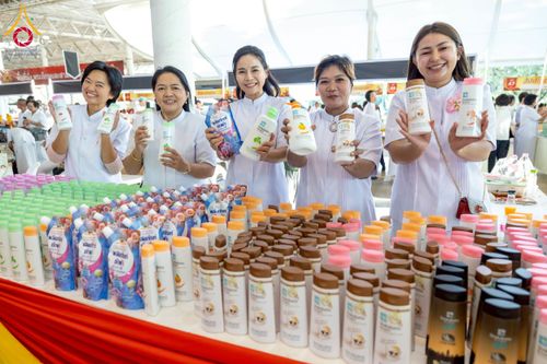 ภาพ No.273030:วันอาทิตย์ที่ 23 พฤศจิกายน พ.ศ.2568 พิธีมุทิตาสักการะ พระมหาเถระและพระเถระ ประจำปีพุทธศักราช 2568 ณ ห้องแก้วสารพัดนึก 2 สภาธรรมกายสากล  วัดพระธรรมกาย