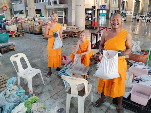 ภาพ No.58392:V.41 เทหมดใจ  ลุยต่อไป ร้อยซาวปี การเตรียมงาน การปฏิบัติงาน และการเก็บงาน ของเจ้าหน้าที่หน่วยงานต่างๆ เพื่อพิธีฉลองอายุวัฒนมงคล 80 ปี หลวงพ่อธัมมชโย และรับถวายมหาสังฆทาน 10,000 กว่าวัดทั่วประเทศ ในวันคุ้มครองโลก จันทร์ที่ 22 เมษายน พ.ศ. 2567