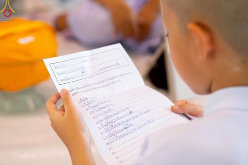 ภาพ No.215117:วันเสาร์ที่ 5 เมษายน พ.ศ. 2568 พิธีเวียนประทักษิณรอบพระมหาธรรมกายเจดีย์  พิธีวันทาเจดีย์ พิธีขอขมาและมอบผ้าไตร ในโครงการบรรพชาสามเณรฟื้นฟูพระพุทธศาสนาทั่วไทย , โครงการหน่อแก้วเปรียญธรรม รุ่นที่ 13 ,  โครงการสามเณรยุวธรรมทายาท รุ่นที่ 33 , โครงการสามเณรมั