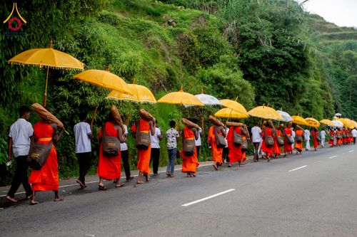 ภาพ No.226416:วันที่ 7-10 พฤษภาคม พ.ศ. 2568 โครงการเดินธรรมยาตรา สยาม-ลังกา ธรรมยาตรา ฉลองเทศกาลวิสาขบูชาแห่งชาติ ศรีลังกา บูชาธรรม 81 ปี หลวงพ่อธัมมชโย เมืองนูวราอิลิยา ประเทศศรีลังกา