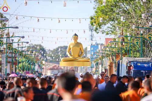 ภาพ No.311253:วันเสาร์ที่ 28 กุมภาพันธ์ พ.ศ. 2569 พิธีตักบาตรพระมหากุศล 11,250 รูป เฉลิมฉลอง 1,250 ปีศรีธรรมราชเจดีย์ สู่มรดกโลก ณ ถนนราชดำเนิน บริเวณหน้าวัดพระมหาธาตุวรมหาวิหาร อ.เมือง จ.นครศรีธรรมราช