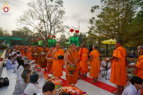 ภาพ No.206789:พิธีตักบาตรพระ 1,000 รูป ปืที่ 7 วันอาทิตย์ที่ 9 กุมภาพันธ์ พ.ศ. 2568 ณ วัดห้วยตองสัก อำเภอจอมทอง จังหวัดเชียงใหม่