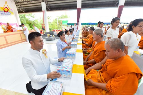 ภาพ No.230557:วันอาทิตย์ที่ 29 มิถุนายน พ.ศ. 2568  งานสัมมนาคณะสงฆ์จังหวัดอำนาจเจริญ โครงการกฐินสามัคคีทั่วไทย 30,000 วัด บูชาธรรม 81 ปี หลวงพ่อธัมมชโย และพิธีถวายสังฆทาน 409 วัด ครบรอบ 9 ปี ณ ธุดงคสถานอำนาจเจริญ