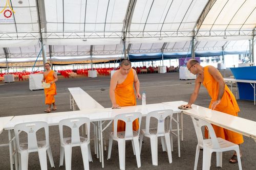 ภาพ No.60858:V.37 ยิ่งกว่าดี เพื่อ 80 ปีของพ่อ ภาพการเตรียมงานของหน่วยงานต่างๆ เพื่อพิธีฉลองอายุวัฒนมงคล 80 ปี หลวงพ่อธัมมชโย และรับถวายมหาสังฆทาน 10,000 กว่าวัดทั่วประเทศ ในวันคุ้มครองโลก วันจันทร์ที่ 22 เมษายน พ.ศ. 2567