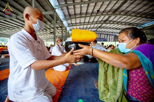 ภาพ No.75955:พิธีบรรพชาสามเณร ณ วัดปันชารี สันติปูร์ อรัญกฏิ เมืองคาร์กาชารี ประเทศบังกลาเทศ วันที่ 10 กุมภาพันธ์ พ.ศ. 2566