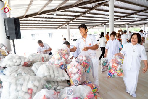 ภาพ No.225949:วันเสาร์ที่ 24 พฤษภาคม พ.ศ. 2568 พิธีถวายสังฆทาน 323 วัด ปีที่ 21 ครั้งที่ 177 พิธีมอบกองทุนหนุนแรงใจช่วยครูใต้ ปีที่ 18 ครั้งที่ 141 และพิธีทำบุญอุทิศส่วนกุศลให้ผู้วายชนม์ ณ ศูนย์ปฏิบัติธรรมภาคใต้ จ.สงขลา