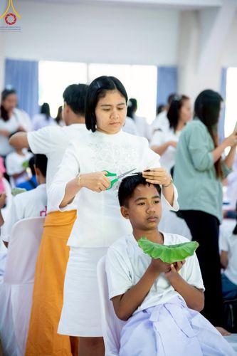 ภาพ No.213810:วันเสาร์ที่ 29 มีนาคม พ.ศ. 2568 พิธีตัดปอยผม ขอขมาผู้ปกครอง มอบบาตร-ผ้าไตร และพิธีบรรพชาสามเณร ณ ศูนย์ปฏิบัติธรรมจังหวัดระยอง (บ้านช่องลม) ต.บางบุตร อ.บ้านค่าย จ.ระยอง