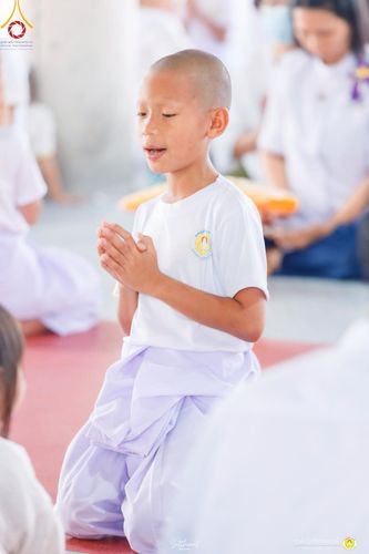 ภาพ No.215980:วันพฤหัสบดีที่ 3 เมษายน พ.ศ. 2568 พิธีบรรพชาสามเณร ภาคฤดูร้อน รุ่นที่ 15  บูชาธรรมหลวงพ่อธัมมชโย 81 ปี 81 รูป ณ ศูนย์ปฏิบัติธรรมสวนผึ้ง จ.ราชบุรี