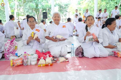 ภาพ No.247891:วันที่ 19-21 กันยายน พ.ศ. 2568 โครงการอบรมอุบาสิกาแก้ว รุ่นที่ 2 ณ ศูนย์ปฏิบัติธรรมจังหวัดบุรีรัมย์