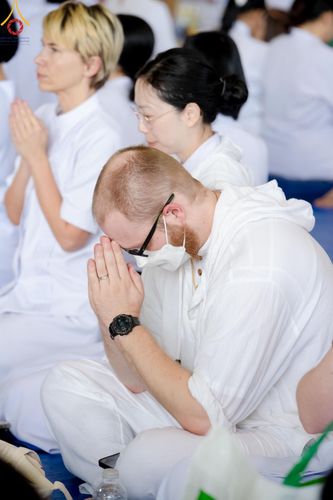 ภาพ No.207260:พิธีตักบาตร และปฏิบัติธรรมช่วงสาย ในวันมาฆบูชา วันพุธที่ 12 กุมภาพันธ์ พ.ศ. 2568 ณ วัดพระธรรมกาย จังหวัดปทุมธานี