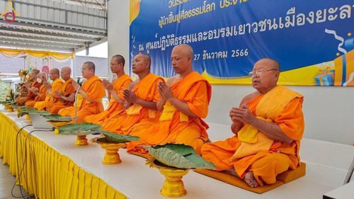 ภาพ No.133282:กิจวัตรกิจกรรมการฝึกตัวก่อนบวช และพิธีตัดปอยผมธรรมทายาท ณ ศูนย์ปฏิบัติธรรมและอบรมเยาวชนเมืองยะลา วันที่ 1-2 เมษายน พ.ศ. 2567