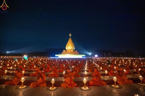 ภาพ No.129633:พิธีจุดประทีป 10,000 ดวง น้อมถวายเป็นพุทธบูชา ณ มหารัตนเจดีย์สิริปทุมสวรรค์ (เจดีย์อริยพุทธะ 5 พระองค์) ศูนย์ปฏิบัติธรรมภาคใต้ อ.บางกล่ำ จ.สงขลา  วันที่ 10 มีนาคม พ.ศ. 2567