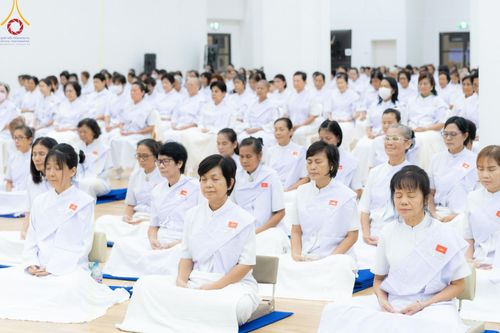 ภาพ No.157381:โครงการ อุบาสกแก้ว อุบาสิกาแก้ว รุ่นที่ 3 ตัวแทนทอดกฐินสามัคคีทั่วไทย 30,000 วัด บูชาธรรม 80 ปี หลวงพ่อธัมมชโย ระหว่างวันที่ 19-22 กันยายน พ.ศ. 2567 โซนกรุงเทพฯ-สมุทรปราการ ณ อาคาร 115 ปี คุณยายอาจารย์ฯ วัดพระธรรมกาย