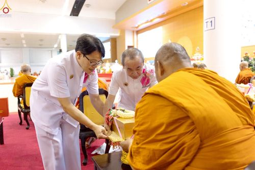 ภาพ No.236374:วันที่ 3 สิงหาคม พ.ศ. 2568 พิธีถวายมหาสังฆทานคณะสงฆ์ 2,000 กว่าวัดทั่วประเทศ ปีที่ 25 , พิธีถวายไทยธรรมคณะสงฆ์ 323 วัด 4 จังหวัดชายแดนภาคใต้ ณ วัดพระธรรมกาย