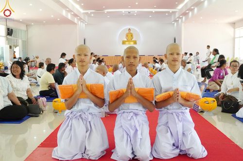ภาพ No.134870:พิธีตัดปอยผม พิธีขอขมารับผ้าไตร พิธีบรรพชา และพิธีถวายบาตร ในโครงการบรรพชาสามเณร ฟื้นฟูพระพุทธศาสนาทั่วไทย  ณ ศูนย์ปฏิบัติธรรมและศูนย์อบรมเยาวชนเพชรบุรี ต.ท่าแลง อ.ท่ายาง จ.เพชรบุรี