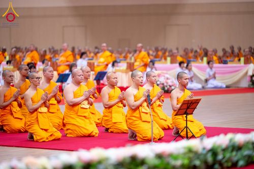 ภาพ No.272898:วันอาทิตย์ที่ 23 พฤศจิกายน พ.ศ.2568 พิธีมุทิตาสักการะ พระมหาเถระและพระเถระ ประจำปีพุทธศักราช 2568 ณ ห้องแก้วสารพัดนึก 2 สภาธรรมกายสากล  วัดพระธรรมกาย