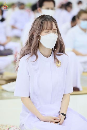 ภาพ No.80873:พิธีตักบาตร , พิธีบูชาข้าวพระในวันอาทิตย์ต้นเดือน วันที่ 7 พฤษภาคม พ.ศ. 2566 ณ วัดพระธรรมกาย