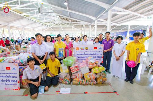 ภาพ No.193528:วัดพระธรรมกาย และ มูลนิธิธรรมกาย มอบของขวัญสนับสนุนงานวันเด็ก วันที่ 8 มกราคม พ.ศ. 2568 ณ อาคารโถงช้างฯ วัดพระธรรมกาย อ.คลองหลวง จ.ปทุมธานี