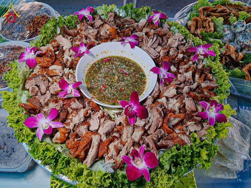 ภาพ No.198352:พิธีถวายภัตตาหารเป็นสังฆทาน แด่พระธรรมยาตรา ณ อนุสรณ์สถานบางปลา วัดบางปลา อำเภอบางเลน จังหวัดนครปฐม ในโครงการธรรมยาตรา กตัญญูบูชา มหาปูชนียาจารย์ พระมงคลเทพมุนี(สด จนฺทสโร) พระผู้ปราบมาร อนุสรณ์สถาน 7 แห่ง ปีที่ 13 วันที่ 20 มกราคม พ.ศ. 2568