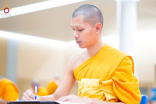 ภาพ No.267243:วันที่ 7 พฤศจิกายน พ.ศ. 2568 พิธีสอบธรรมสนามหลวง นักธรรมชั้นโท - เอก ณ สนามสอบวัดพระธรรมกาย