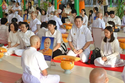 ภาพ No.199697:โครงการอุปสมบทหมู่บูชาธรรม 116 ปี คุณยายอาจารย์มหารัตนอุบาสิกาจันทร์ ขนนกยูง โครงการอุปสมบทหมู่ธรรมทายาท ระดับอุดมศึกษา รุ่นที่ 51 ภาคฤดูหนาว  ณ โบสถ์พระไตรปิฏก วัดพระธรรมกาย จ.ปทุมธานี  วันที่ 11 มกราคม พ.ศ. 2568 โดยมีพระครูปลัดรัตนวีรวัฒน์ เจ้าอาวาสวัด