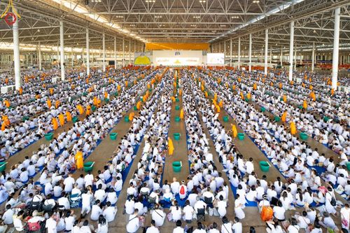 พิธีตักบาตรและพิธีบูชาข้าวพระ ในวันอาทิตย์ที่ 3 พฤศจิกายน พ.ศ. 2567 ณ วัดพระธรรมกาย