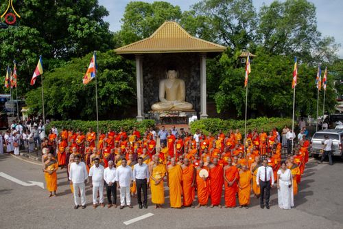 ภาพ No.139886:PhotoStory มหาศรัทธา ธรรมยาตราศรีลังกา EP.2 พิธีเปิดโครงการสยาม-ลังกา ธรรมยาตรา ฉลองเทศกาลวิสาขบูชาแห่งชาติ ศรีลังกา บูชาธรรม 80 ปีหลวงพ่อธัมมชโย เมื่อวันที่ 17 พฤษภาคม พ.ศ. 2567