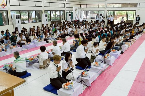 ภาพ No.243086:วันพฤหัสบดีที่ 4 กันยายน พ.ศ. 2568 เวลา 07.00-08.15 น. มหาวิทยาลัยเกษตรศาสตร์ กำแพงแสน ร่วมทำบุญตักบาตร Freshy KU85 พระสงฆ์ 85 รูป