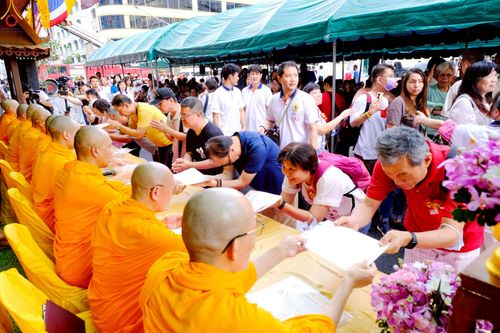 ภาพ No.238196:วันเสาร์ที่ 9 สิงหาคม พ.ศ. 2568 พิธีไถ่ชีวิตโค-โคท้อง 162 ตัว ณ ใจกลางนครหาดใหญ่ จ.สงขลา