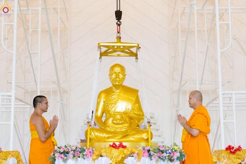 ภาพ No.249210:วันที่ 20 กันยายน พ.ศ. 2568 พิธีประดิษฐานรูปหล่อหลวงปู่วัดปากน้ำ ภาษีเจริญ ณ วิหารพระมงคลเทพมุนี (สด จนฺทสโร) ศูนย์ปฏิบัติธรรมภูเก็ต จ.ภูเก็ต