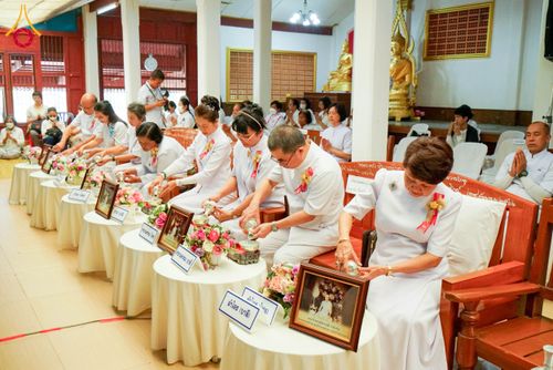 ภาพ No.202246:พิธีเจริญพระพุทธมนต์ ปฏิบัติธรรม มอบทุนการศึกษา ถวายสังฆทาน 108 วัด เพื่อถวายเป็นพุทธบูชา และขับเคลื่อนโครงการหมู่บ้านรักษาศีล 5 โดยคณะสงฆ์จังหวัดนครปฐม คณะศิษยานุศิษย์วัดพระธรรมกาย โครงการธรรมยาตรา ปีที่ 13 ณ วัดบางปลา อำเภอบางเลน จังหวัดนครปฐม
