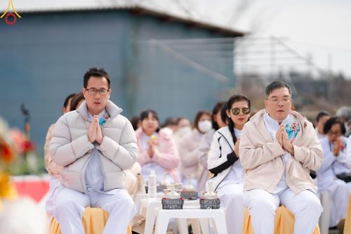 ภาพ No.132203:พิธีประดิษฐานยอดอุโบสถ บูชาธรรม 80 ปี หลวงพ่อธัมมชโย ณ วัดพระธรรมกายโทชิหงิ ประเทศญี่ปุ่น วันอาทิตย์ที่ 24 มีนาคม พ.ศ. 2567