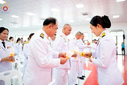 ภาพ No.237757:พิธีถวายเครื่องราชสักการะและวางพานพุ่ม และพิธีจุดเทียนถวายพระพรชัยมงคล เนื่องในโอกาสวันเฉลิมพระชนมพรรษา สมเด็จพระนางเจ้าสิริกิติ์ พระบรมราชินีนาถ พระบรมราชชนนีพันปีหลวง วันอังคารที่ 12 สิงหาคม พ.ศ. 2568  ณ อาคารปลูกศรัทธา 2 วัดพระธรรมกาย