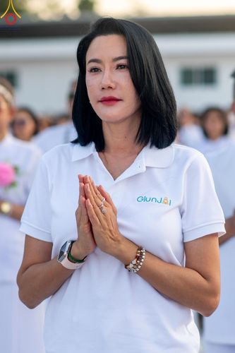 ภาพ No.192671:พิธีจุดประทีปถวายเป็นพุทธบูชา และบูชาธรรมมหาปูชนียาจารย์ ณ อนุสรณ์สถานคลองบางนางแท่น อ.สามพราน จ.นครปฐม ในโครงการธรรมยาตรา กตัญญูบูชา มหาปูชนียาจารย์ พระมงคลเทพมุนี(สด จนฺทสโร) พระผู้ปราบมาร อนุสรณ์สถาน 7 แห่ง ปีที่ 13 วันที่ 10 มกราคม พ.ศ. 2568