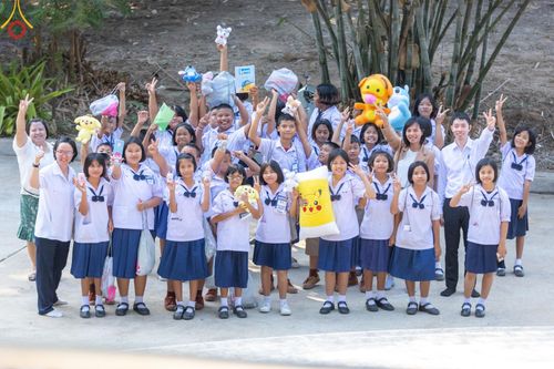 ภาพ No.185199:กิจกรรมวันรวมพลังเด็กดี V-Star ผู้นำฟื้นฟูศีลธรรมโลก จังหวัดพิจิตร ณ ศูนย์ปฏิบัติธรรมกัลยาณมิตรพิจิตร ต.ตะพานหิน อ.ตะพานหิน จ.พิจิตร วันที่ 12 ธันวาคม พ.ศ. 2567