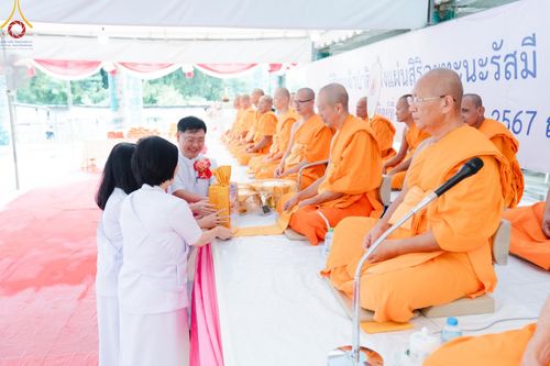 ภาพ No.158139:พิธีทอดผ้าป่า ติดตั้งแผ่นสิริฉะทะนะรัสมี(หลังคา) อาคาร 80 ปี หลวงพ่อธัมมชโย วันอาทิตย์ที่ 22 กันยายน พ.ศ. 2567 ณ ศูนย์ปฏิบัติธรรมวิหารแดง อ.วิหารแดง จ.สระบุรี