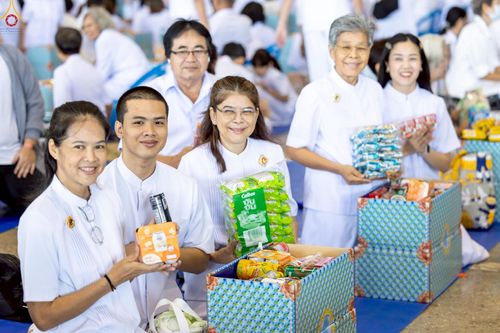 ภาพ No.263911:วันอาทิตย์ที่ 2 พฤศจิกายน พ.ศ. 2568 พิธีตักบาตรอาทิตย์ต้นเดือน ณ บ้านแก้วเรือนทองคุณยายฯ วัดพระธรรมกาย