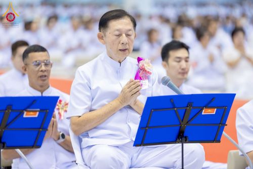 ภาพ No.277168:วันอาทิตย์ที่ 7 ธันวาคม พ.ศ. 2568 พิธีบูชาข้าวพระ ณ สภาธรรมกายสากล วัดพระธรรมกาย